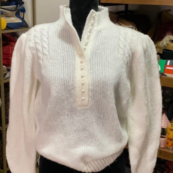 White Sweater - Picture 1 of 1